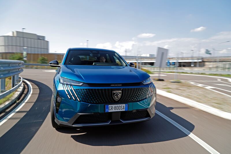 Nuova Peugeot 3008, guarda tutte le foto 15