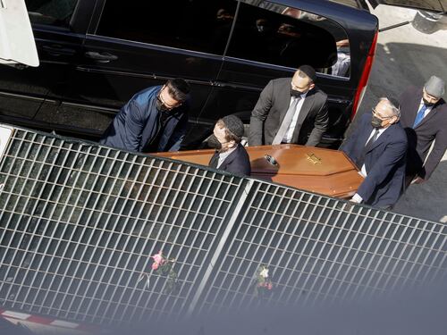 Lo choc e la rabbia dei familiari delle vittime. "Li avete uccisi, non ci sarà mai un perdono"