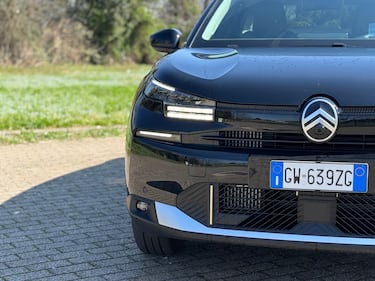 Citroen C4 X 2025: guarda la gallery del crossover coupè, anche ibrido 6