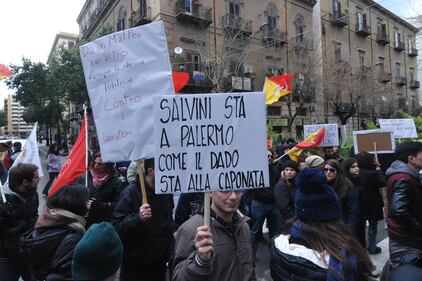 Matteo Salvini contestato a Palermo 9