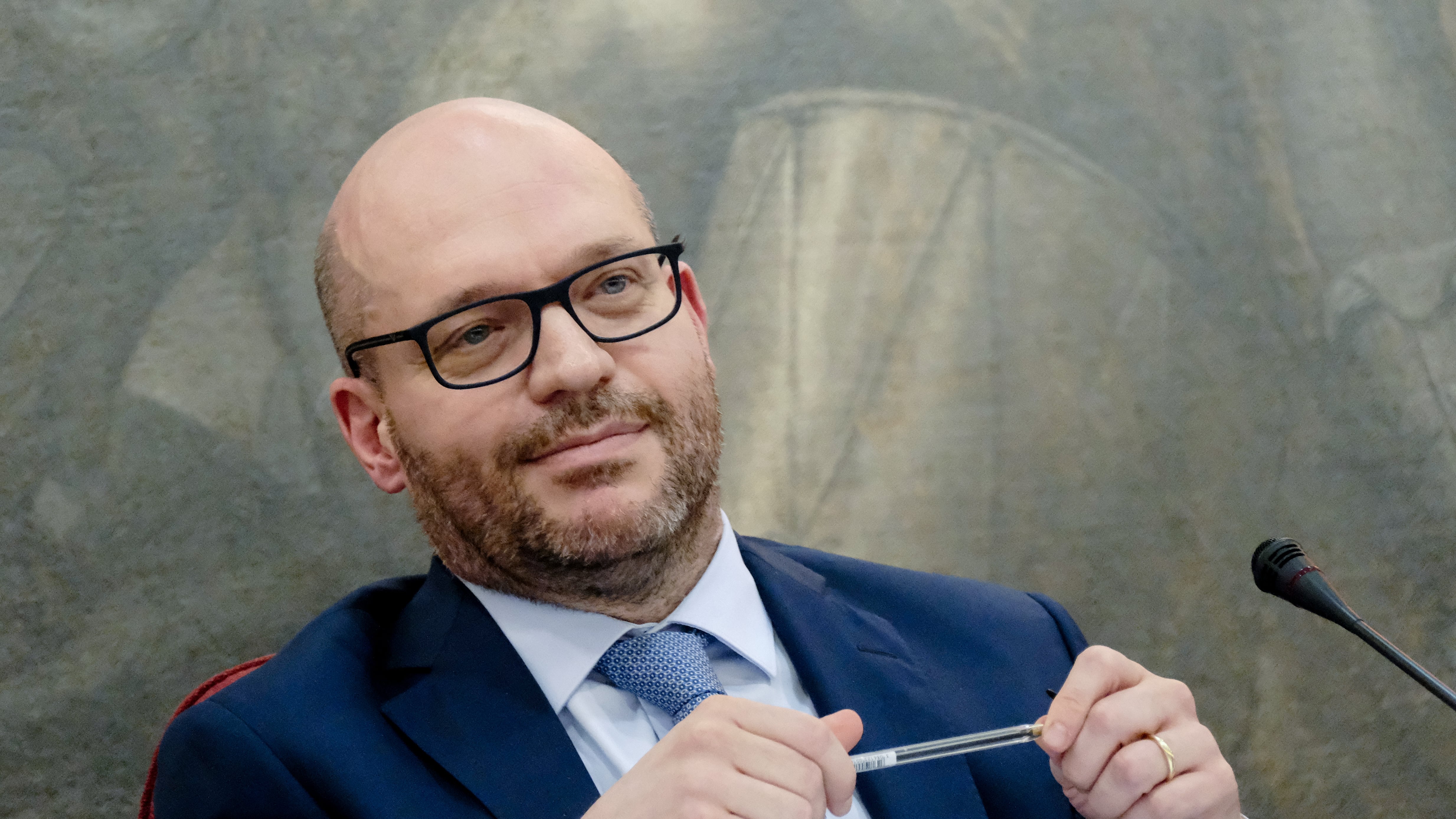 Il richiamo di Fontana: "Niente più scuse. Ora un accordo sui giudici alla Consulta"