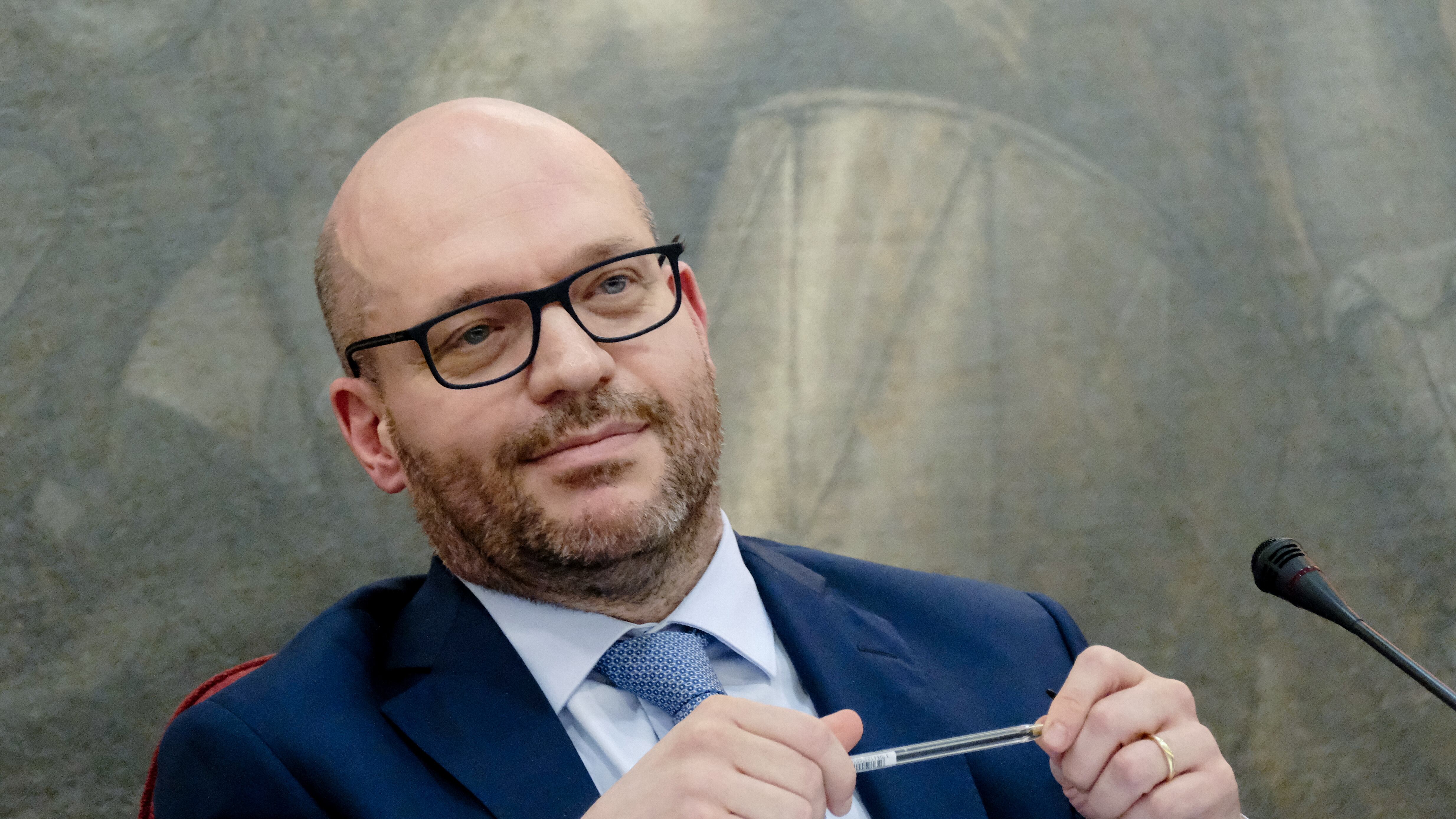 Il richiamo di Fontana: "Niente più scuse. Ora un accordo sui giudici alla Consulta"