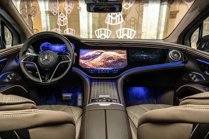 Mercedes-Maybach EQS SUV: guarda la gallery 24