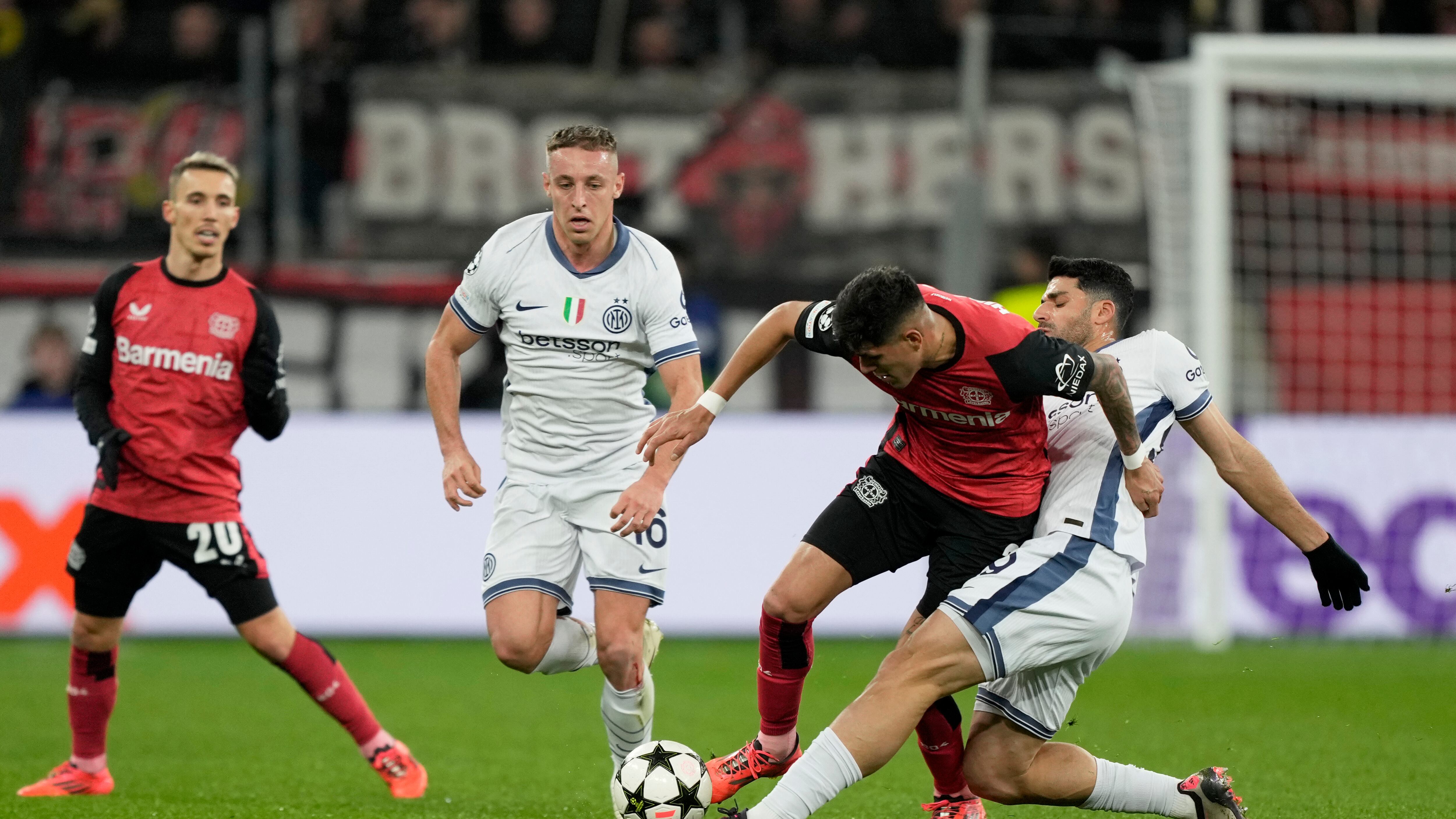 Inter, cosa non si fa per lo scudetto bis. Ma per favore così brutta mai più