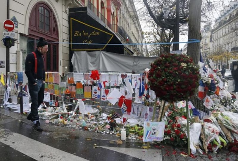 Gli Eagles of Death Metal tornano a Parigi 11