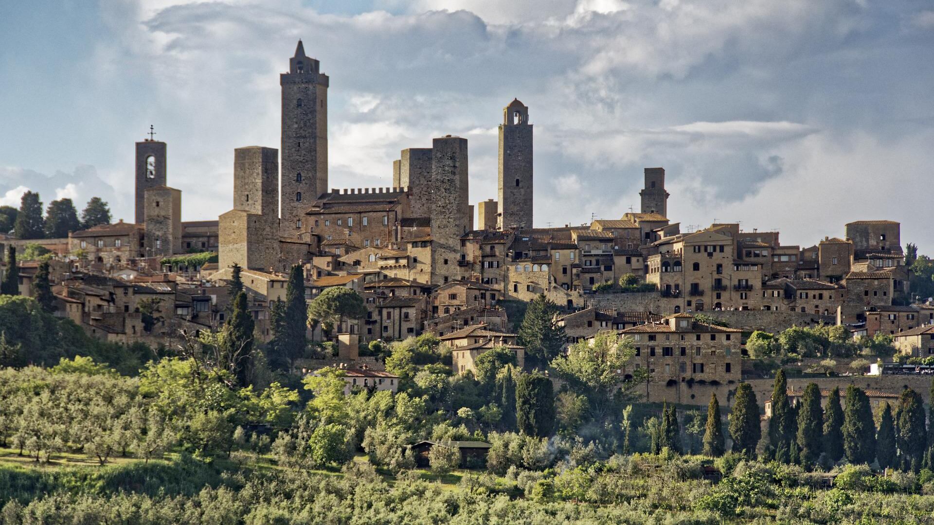 Tour di San Gimignano tra curiosità e leggende