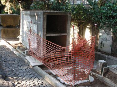 Degrado e furti tra le tombe: cimiteri capitolini saccheggiati e abbandonati 3