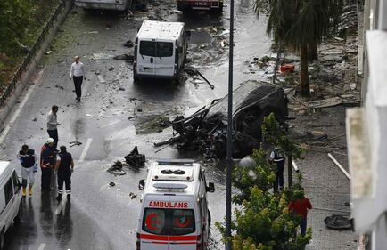 Autobomba fa strage a Istanbul 5