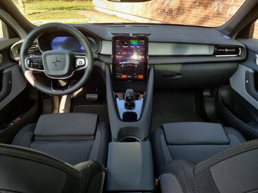 Polestar 2, guarda le foto 8