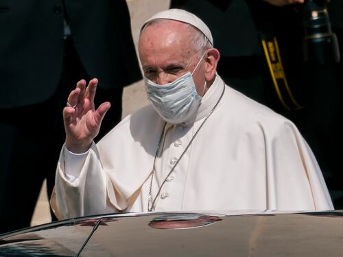 Arrivato l'esame istologico. E il Papa twitta dal Gemelli
