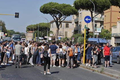 Protesta dei candidati a Roma 3