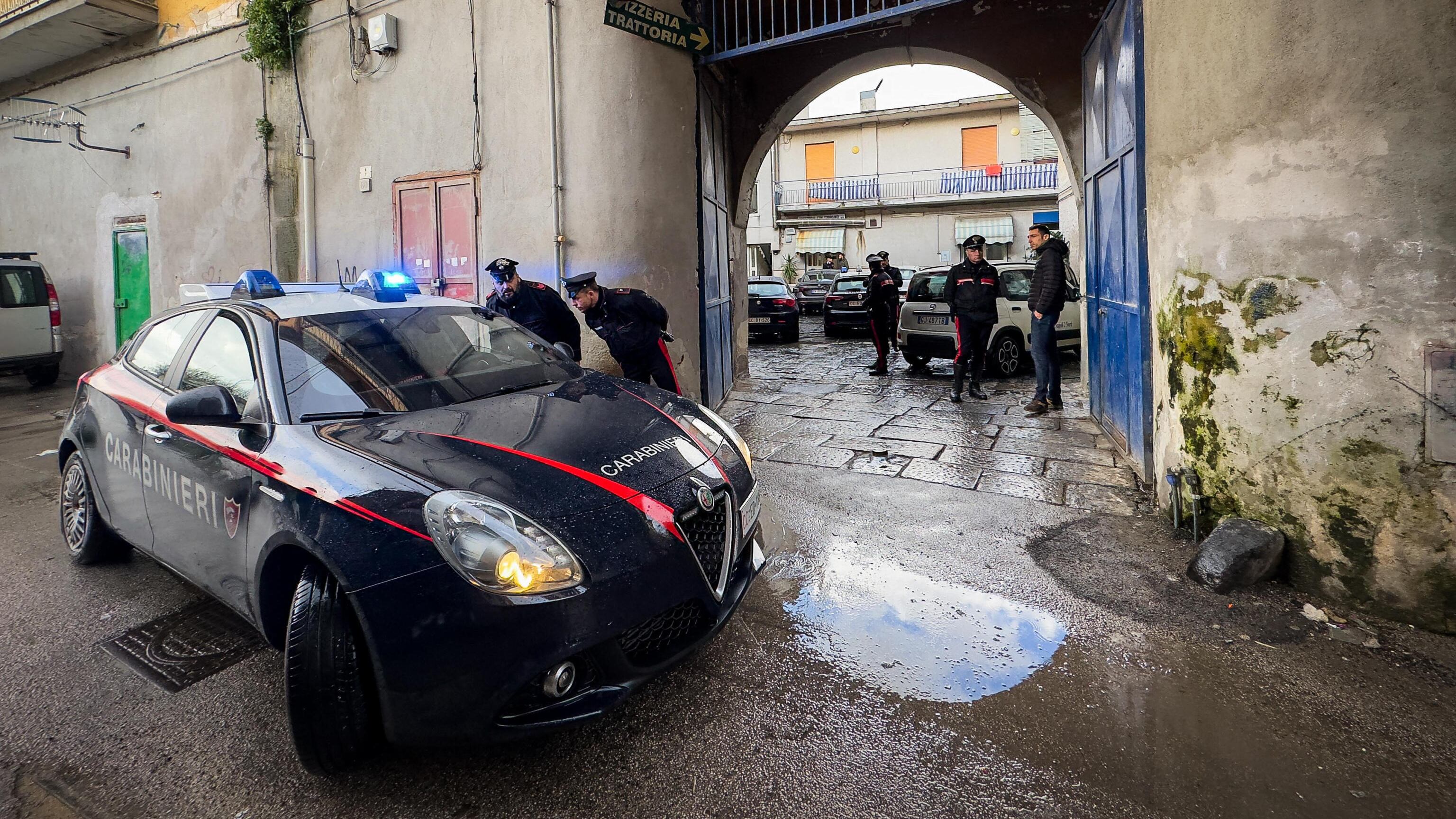 Ucciso a colpi di pistola il camorrista Vincenzo Nappi, soprannominato "o' pittore"