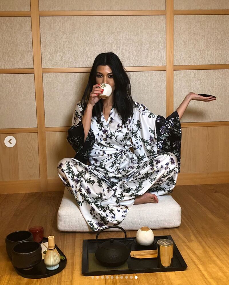 Kourtney Kardashian ricorda il Giappone, foto 8