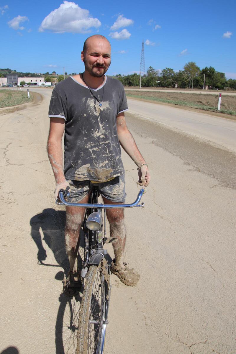 Danni e paura nelle Marche: l'alluvione travolge intere città 6