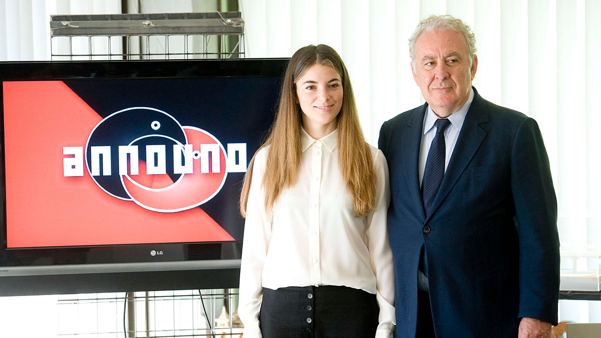 Giulia Innocenzi presenta Announo, la tv dei rottamatori. E Santoro non molla La7