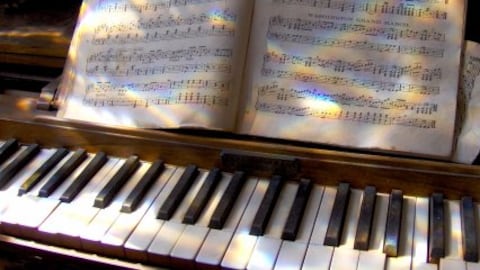 Le note del pianoforte "volano" nel Terminal 1 di Malpensa