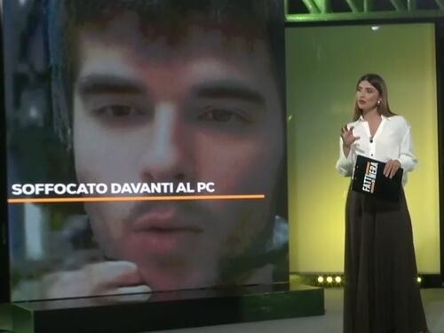 Dal content creator al “puppy player”: cos’è successo al ragazzo morto davanti al computer?