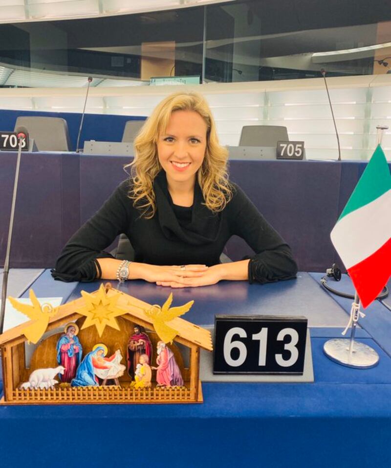 Il presepe negato e ferito dai buonisti pro-immigrazione 5