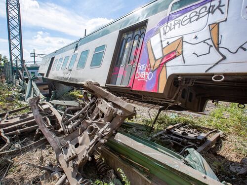 Monza, deraglia il treno: "Era senza macchinisti"