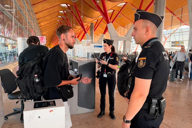 La stretta sulle frontiere pesa poco: limitati disagi nei viaggi