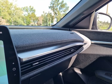 Renault Megane E-Tech Electric: guarda la gallery del crossover ibrido 21