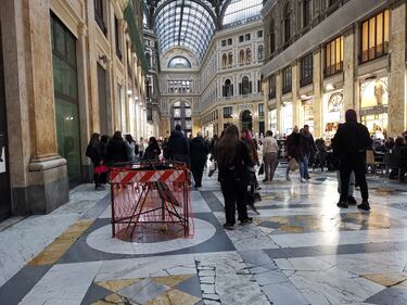 Tra insidie e fascino, nella Galleria Umberto di Napoli 13