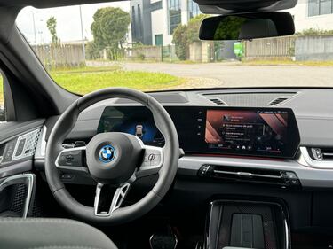 BMW iX2 xDrive 30: la gallery del nuovo suv elettrico sportivo 18