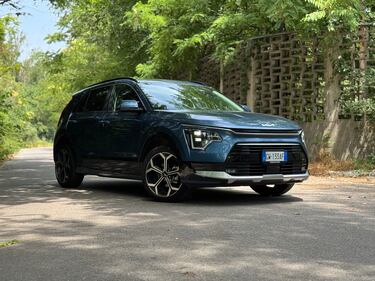 Kia Niro Trifuel: guarda la gallery del crossover ibrido anche a GPL 18