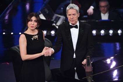 Sanremo, la conduzione a tre tra musica e imprevisti 5