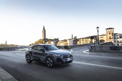Audi Q5 e-hybrid: guarda la gallery 10
