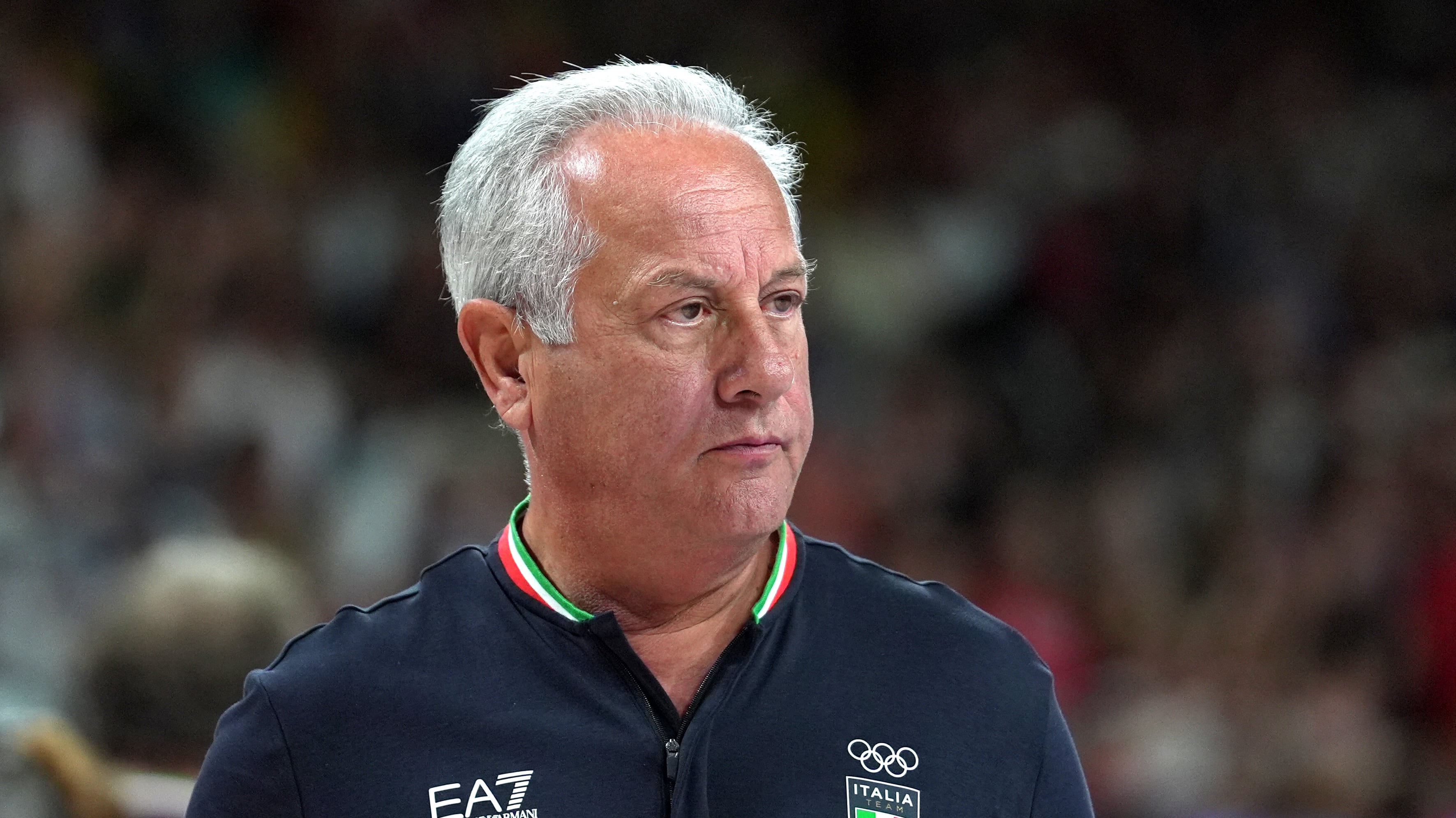 "Grazie compagno Velasco". I comunisti intruppano il ct azzurro