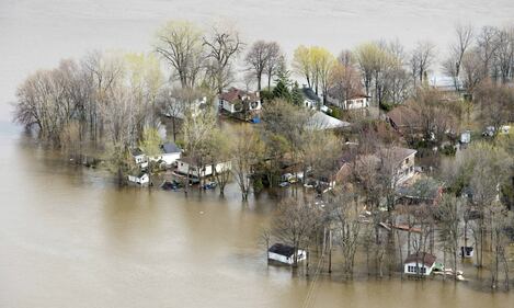 L'esercito canadese dispiegato contro l'alluvione in Quebec 15