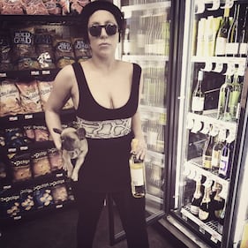 Lady Gaga nuda nella sauna 10