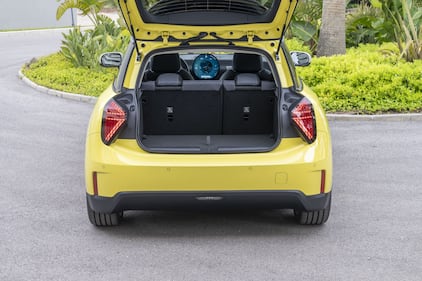 Mini Cooper SE: guarda tutte le foto 12