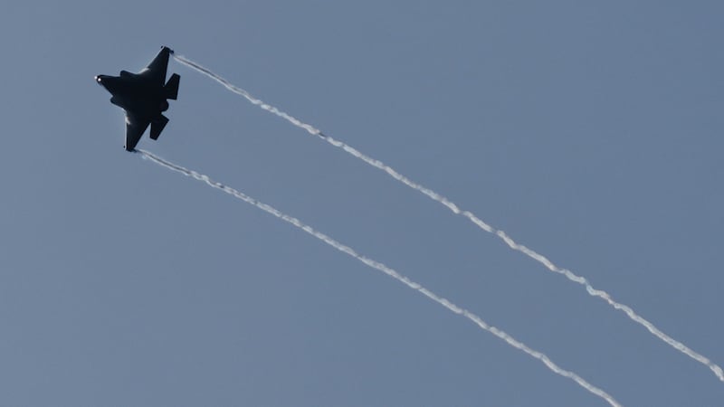 Caccia spagnolo abbatte drone in Romania. La Nato: “Forse è russo”. Esplosioni nella notte a Kiev