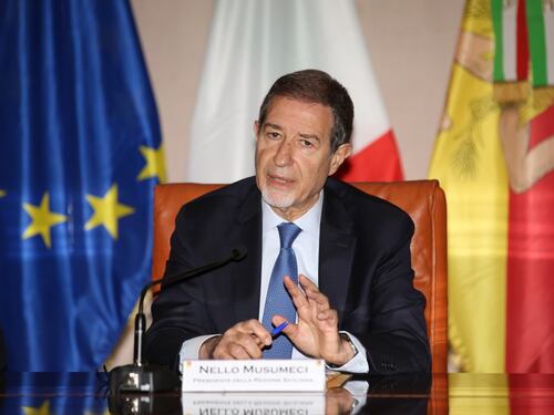La Regione siciliana contro il Movimento 5 stelle: "Una iattura per l'Italia"