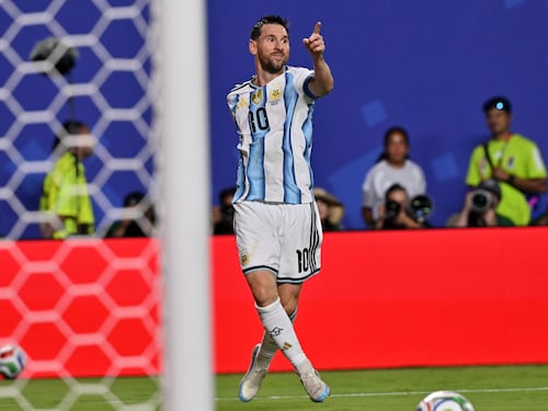 Messi da impazzire: tripletta nella prima gara del Mondiale, è lui il giocatore che ha segnato più gol