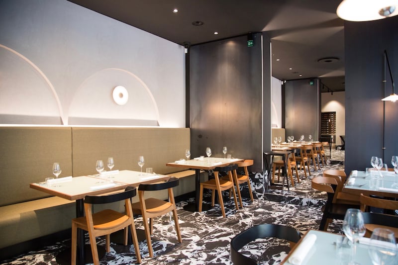 Confine, interno del locale
