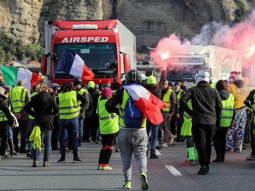 Gilet gialli atto sesto: Parigi sotto attacco