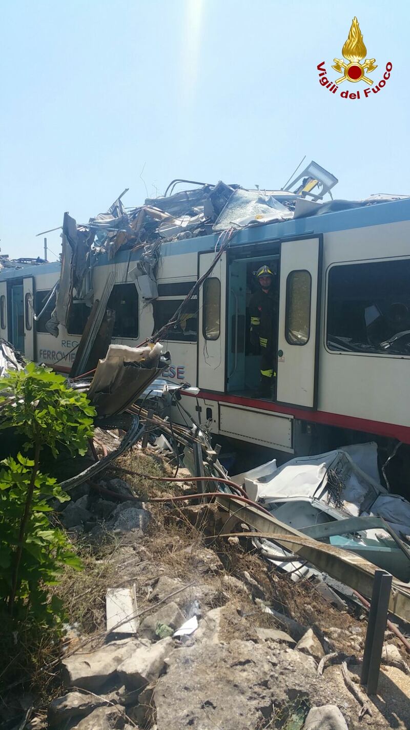 Lo scontro tra due treni in Puglia 6