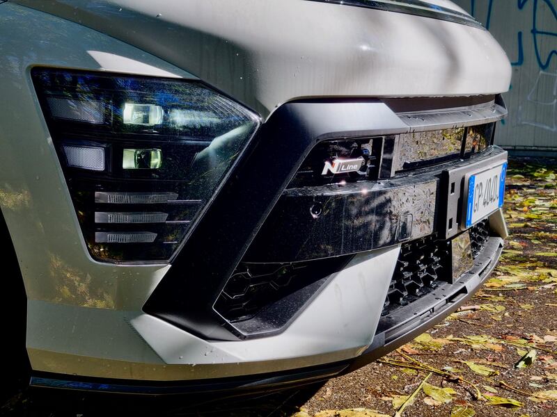 Hyundai Kona Hybrid: la gallery del crossover ibrido da 23 km/l 6