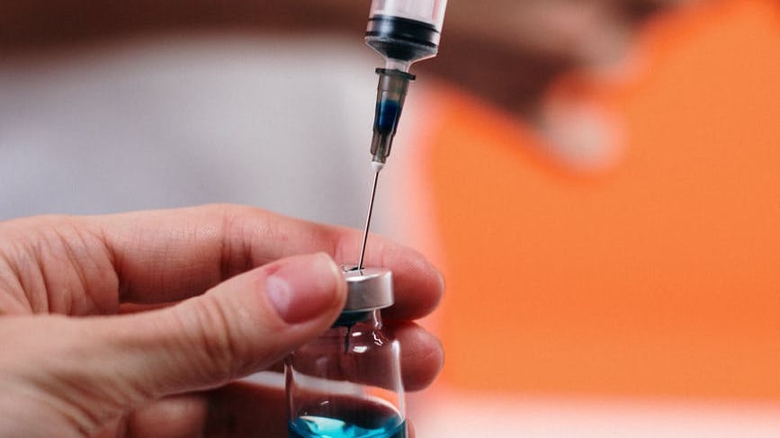 La vita di Carola appesa a un farmaco: "Nessuno lo brevetta, aiutateci"