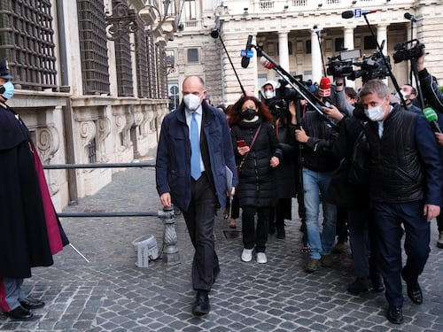I dispetti della sinistra anti italiana