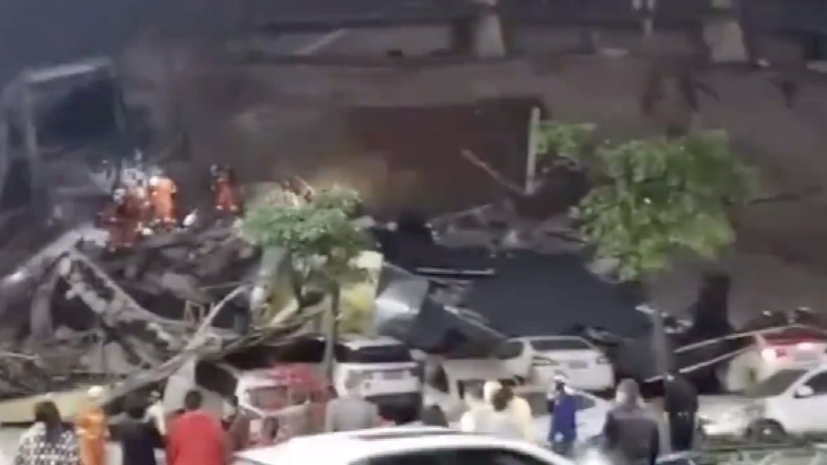Crolla a Quanzhou l'hotel della quarantena. Sotto le macerie restano decine di contagiati