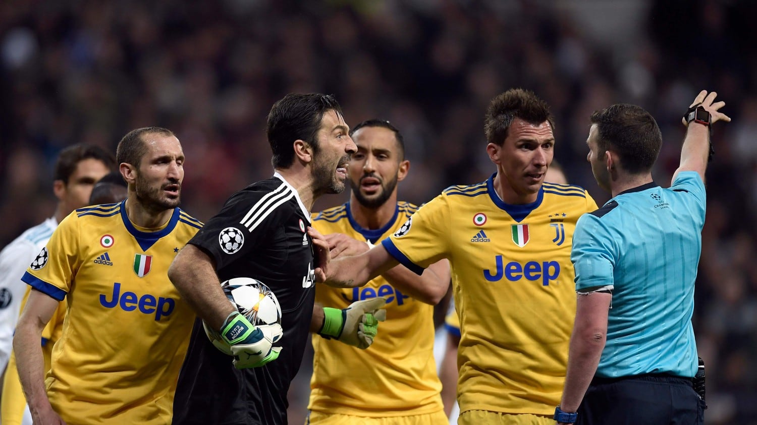 Buffon, sui procedimenti disciplinari Uefa: "Dispiaciuto per parole di Madrid"