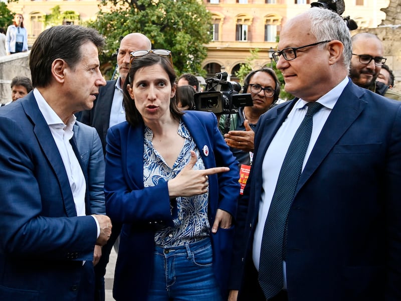 Elly accerchiata: Conte insiste su Gualtieri. Ecco perché piace l’ipotesi “terzo uomo”