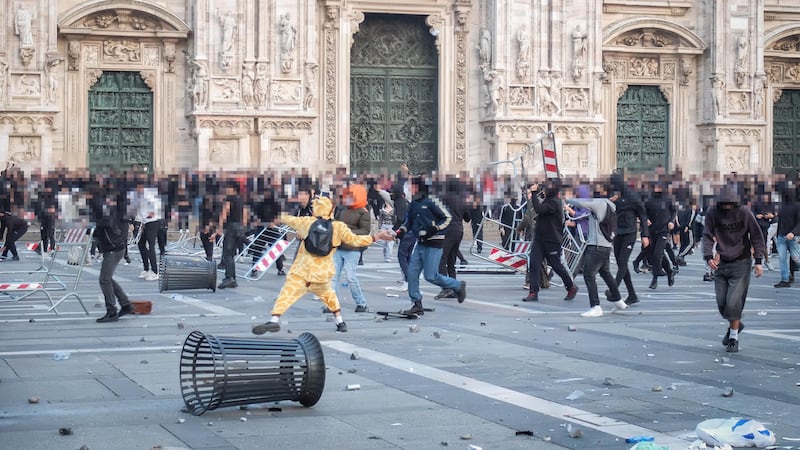 Pacini: “Repressione ingiustificata”. Sardone: “Vergognoso difendere i violenti”