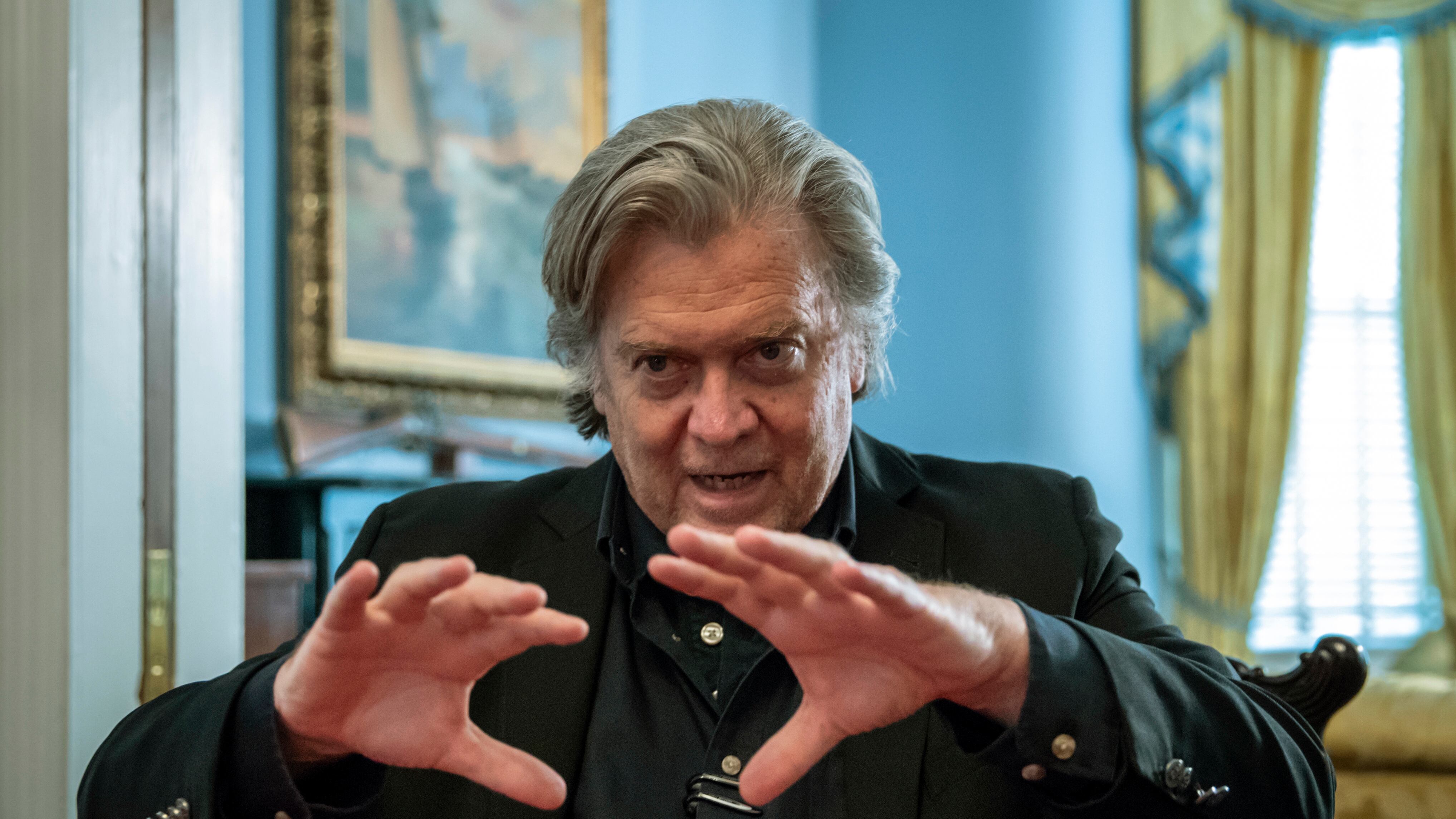 Bannon evita la prigione pagando 5 milioni. Arrestato sullo yacht di un dissidente cinese