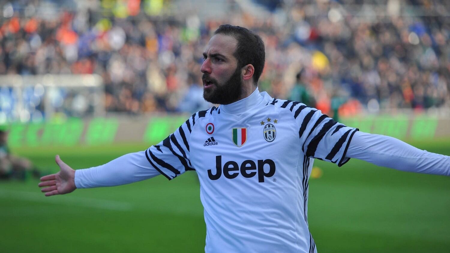 Higuain-Dzeko, l'urlo del numero 9 zittisce le battute e i veleni dell'estate