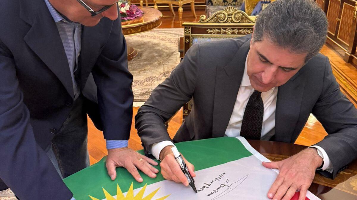 Incontro tra Biloslavo ed il presidente del Kurdistan in occasione della Frontline Academy con giovani aspiranti giornalisti di guerra